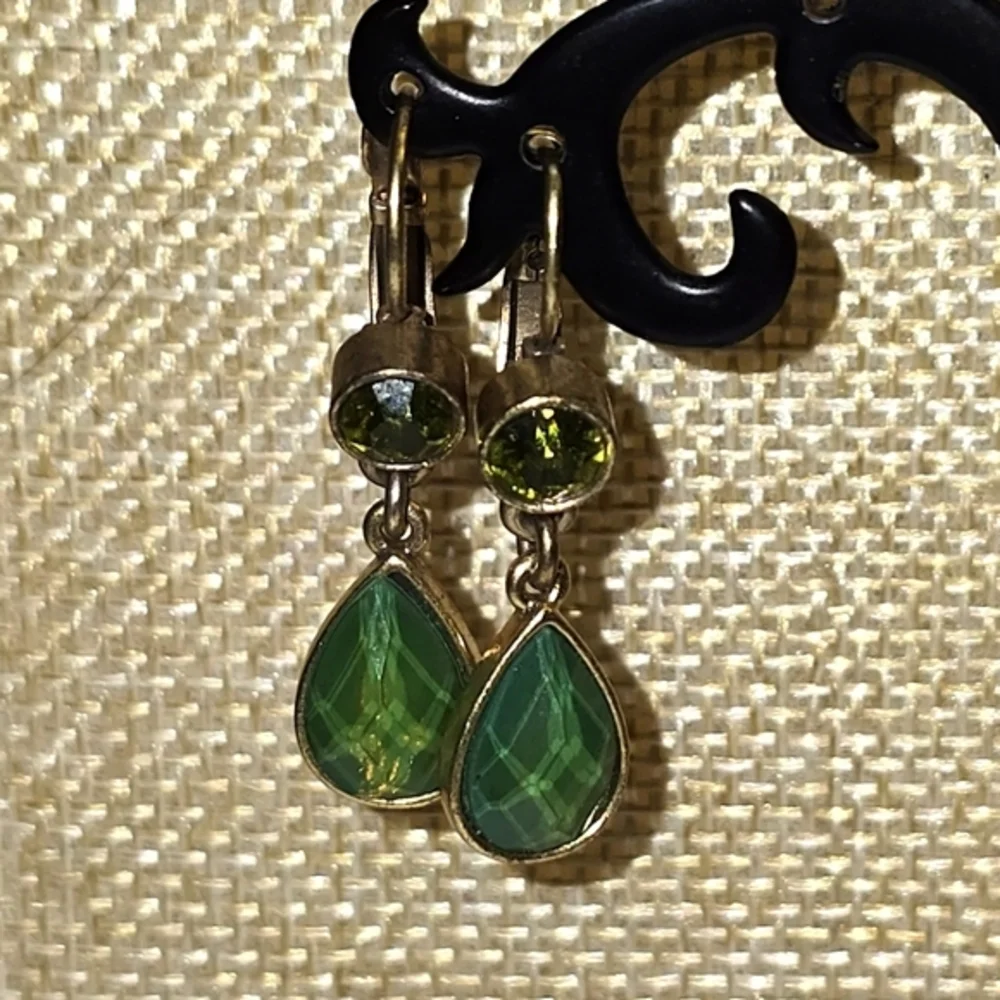 Lucky‎ Brand Green and Gold Leverback Drop Earrings